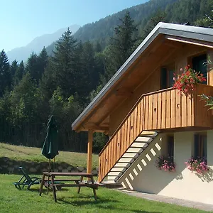 chalet-presanella.it-lombardy.com/