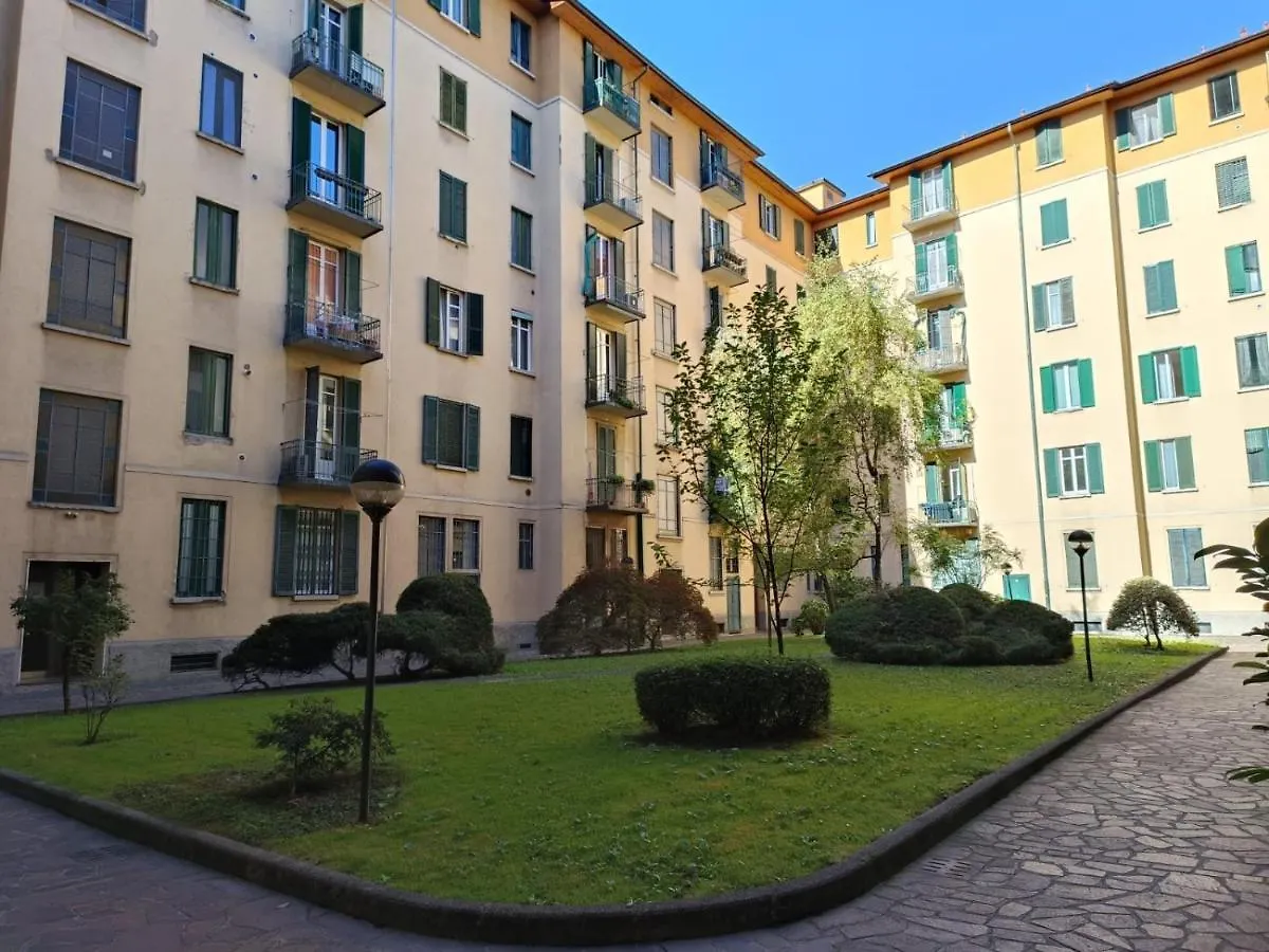 Amio Apartment - Next To M5 Ca Granda Milaan